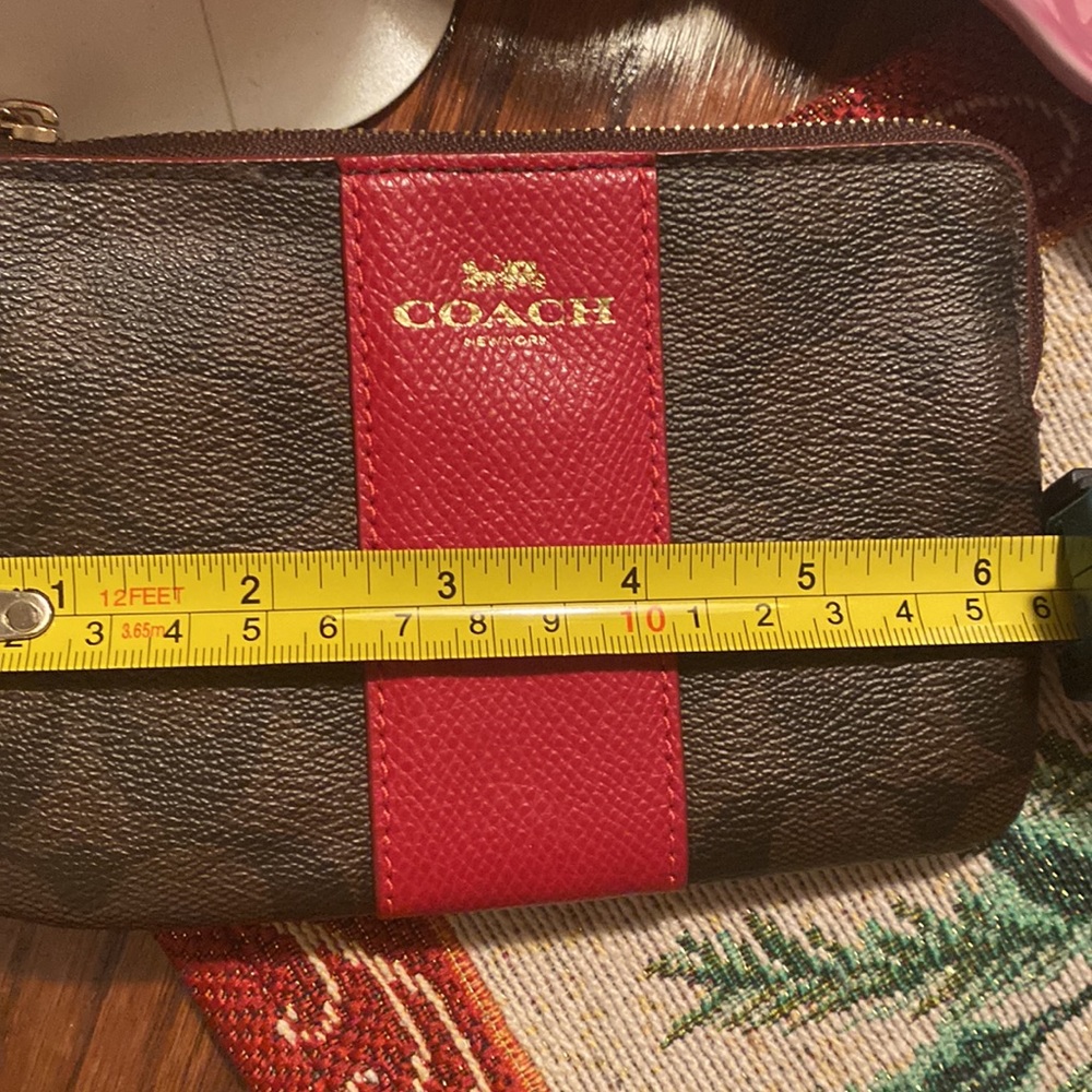 Coach ladies signature canvas Wristlet - Picture 6 of 7